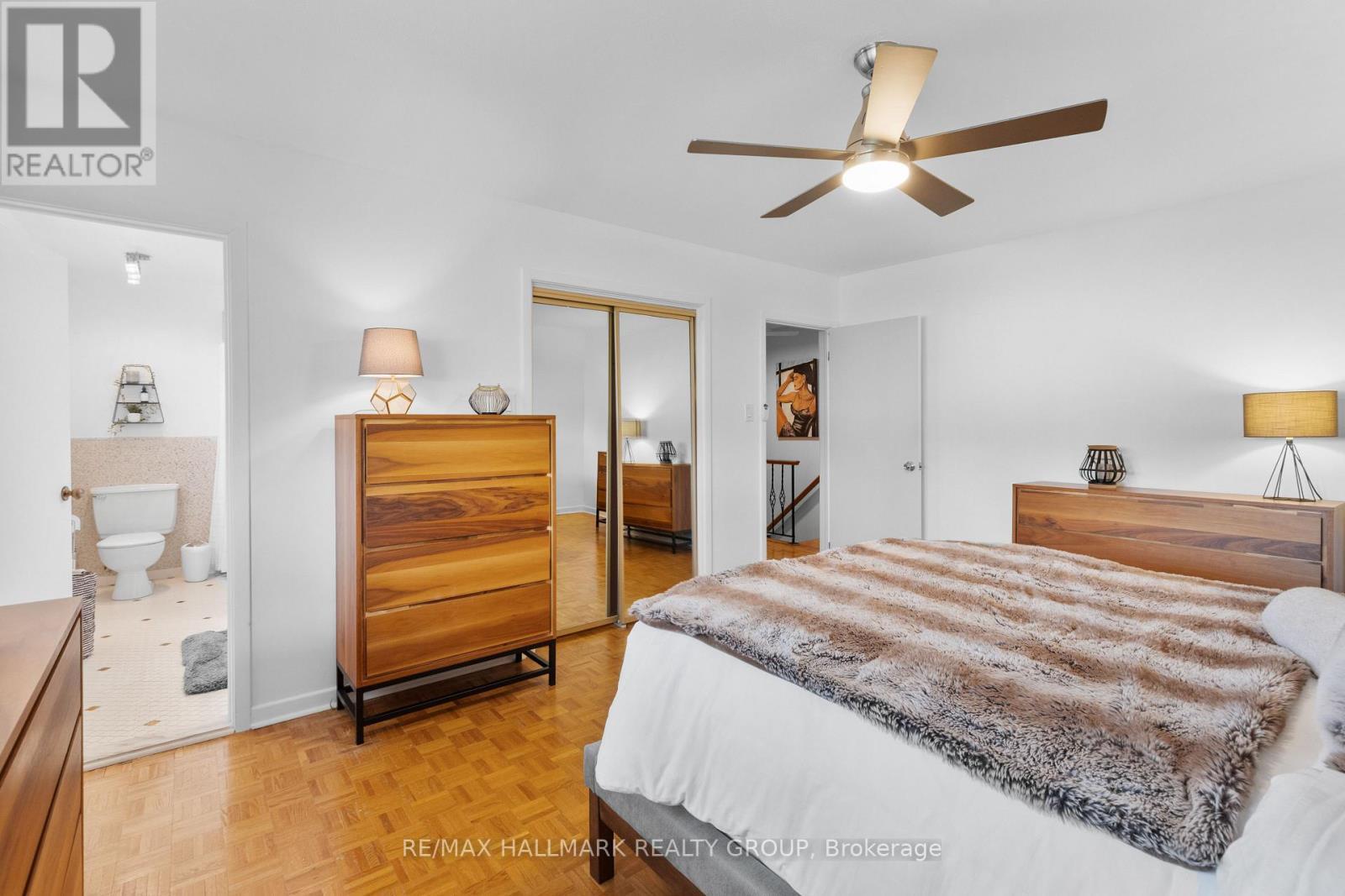 932 Dresden Crescent, Ottawa, ON - Indoor Photo Showing Bedroom