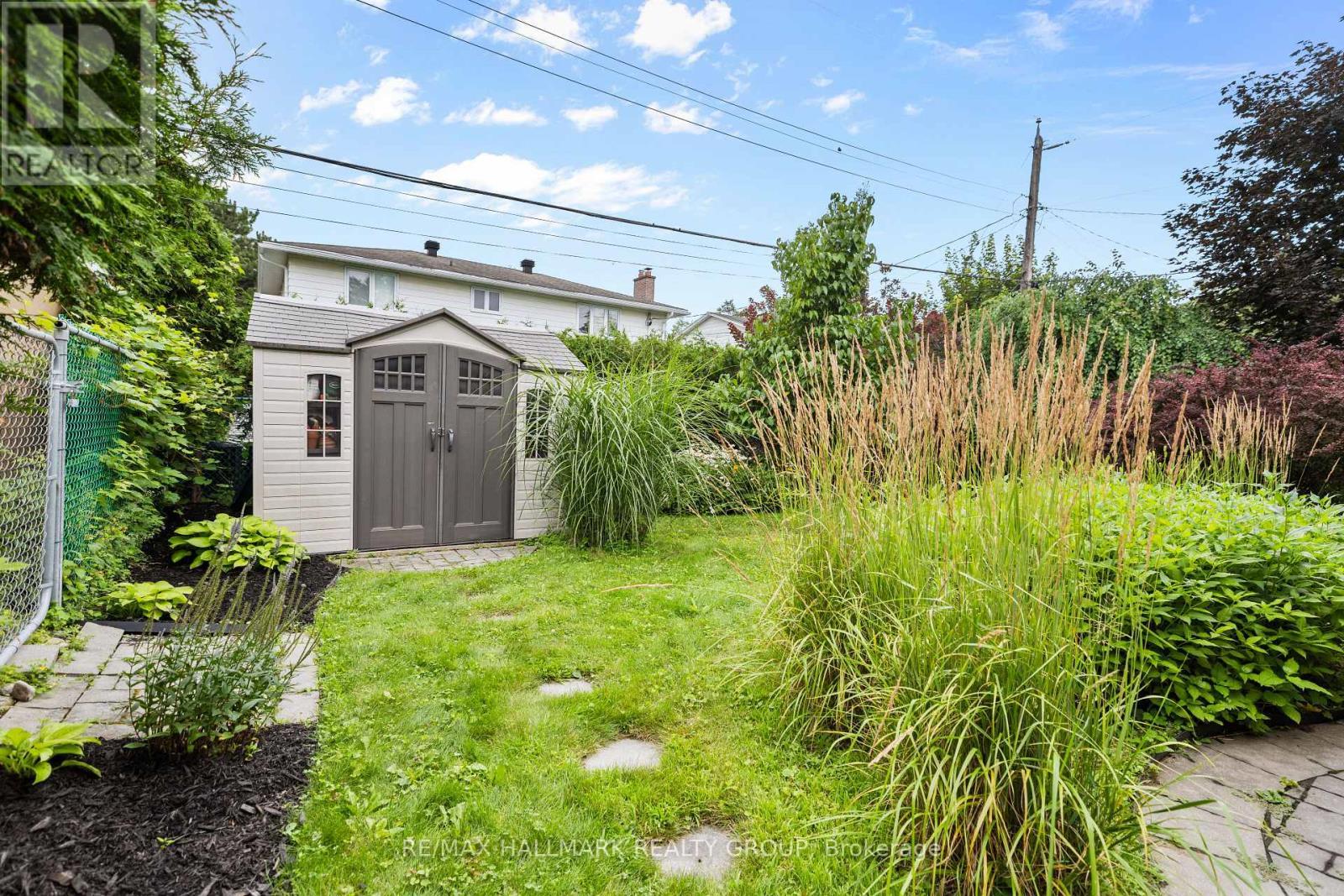 932 Dresden Crescent, Ottawa, ON - Outdoor