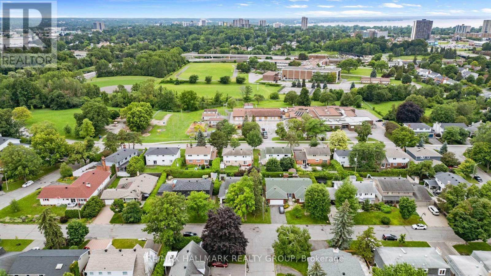 932 Dresden Crescent, Ottawa, ON - Outdoor With View
