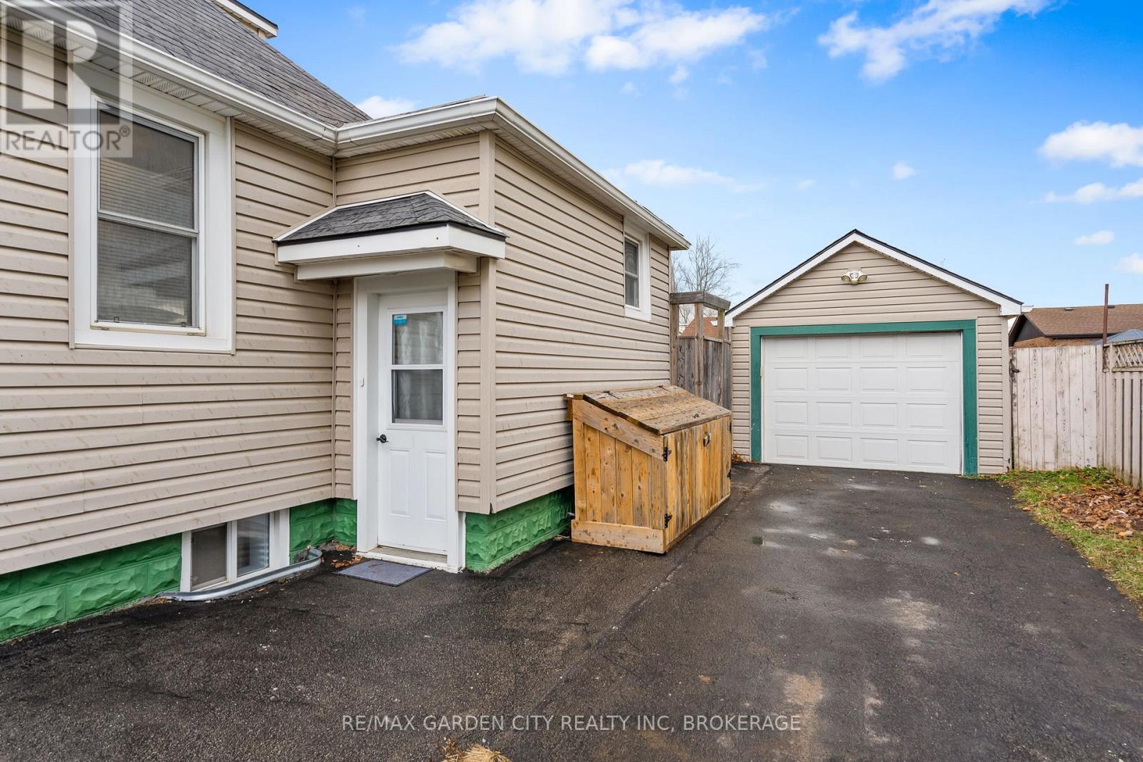 291 Alberta Street, Welland (Lincoln/Crowland), ON - Outdoor With Exterior