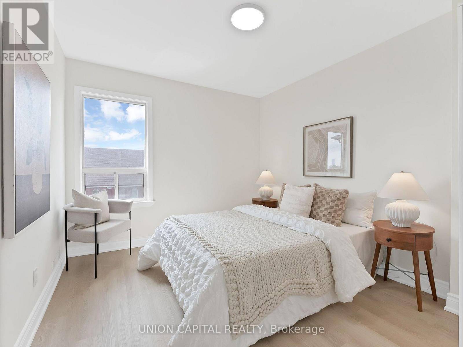 1373 Davenport Road, Toronto, ON - Indoor Photo Showing Bedroom