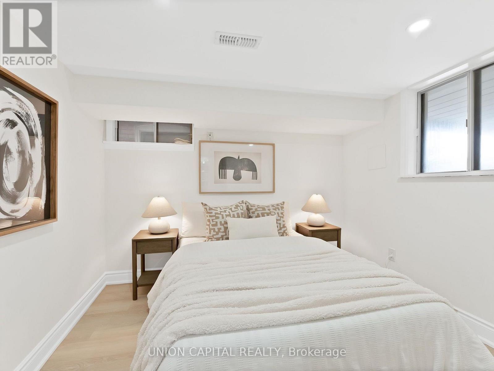 1373 Davenport Road, Toronto, ON - Indoor Photo Showing Bedroom