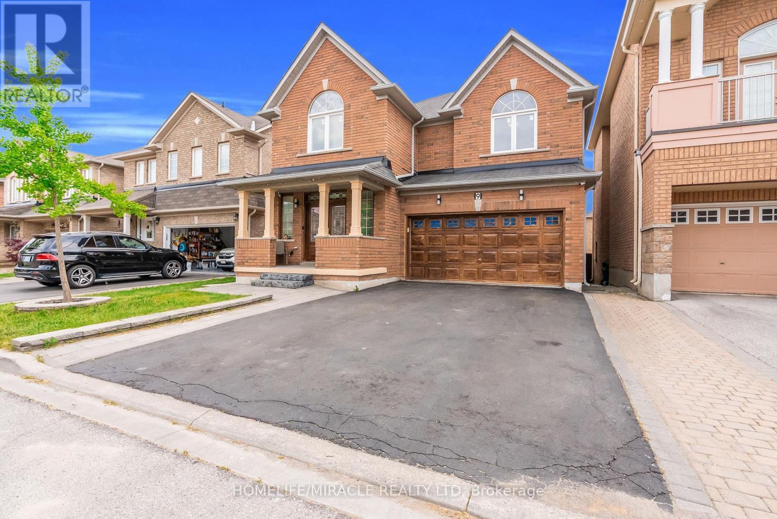 9 Gamson Crescent, Brampton, ON - Outdoor With Facade