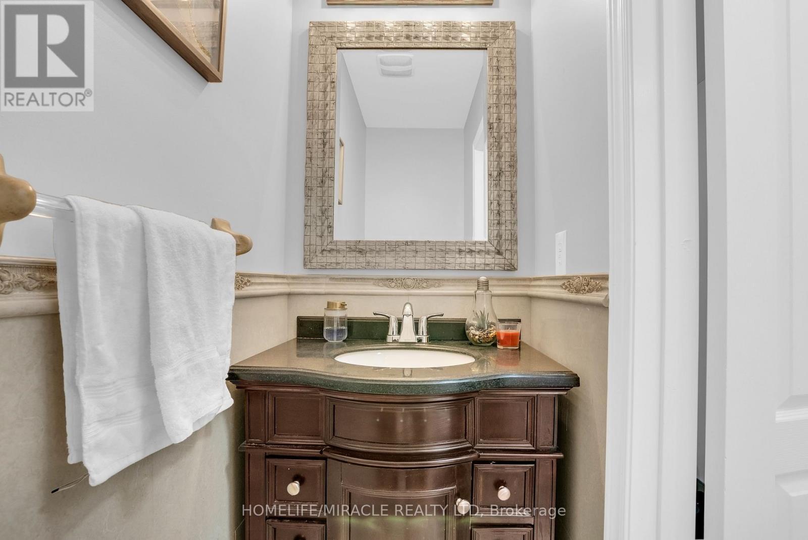 9 Gamson Crescent, Brampton, ON - Indoor Photo Showing Bathroom