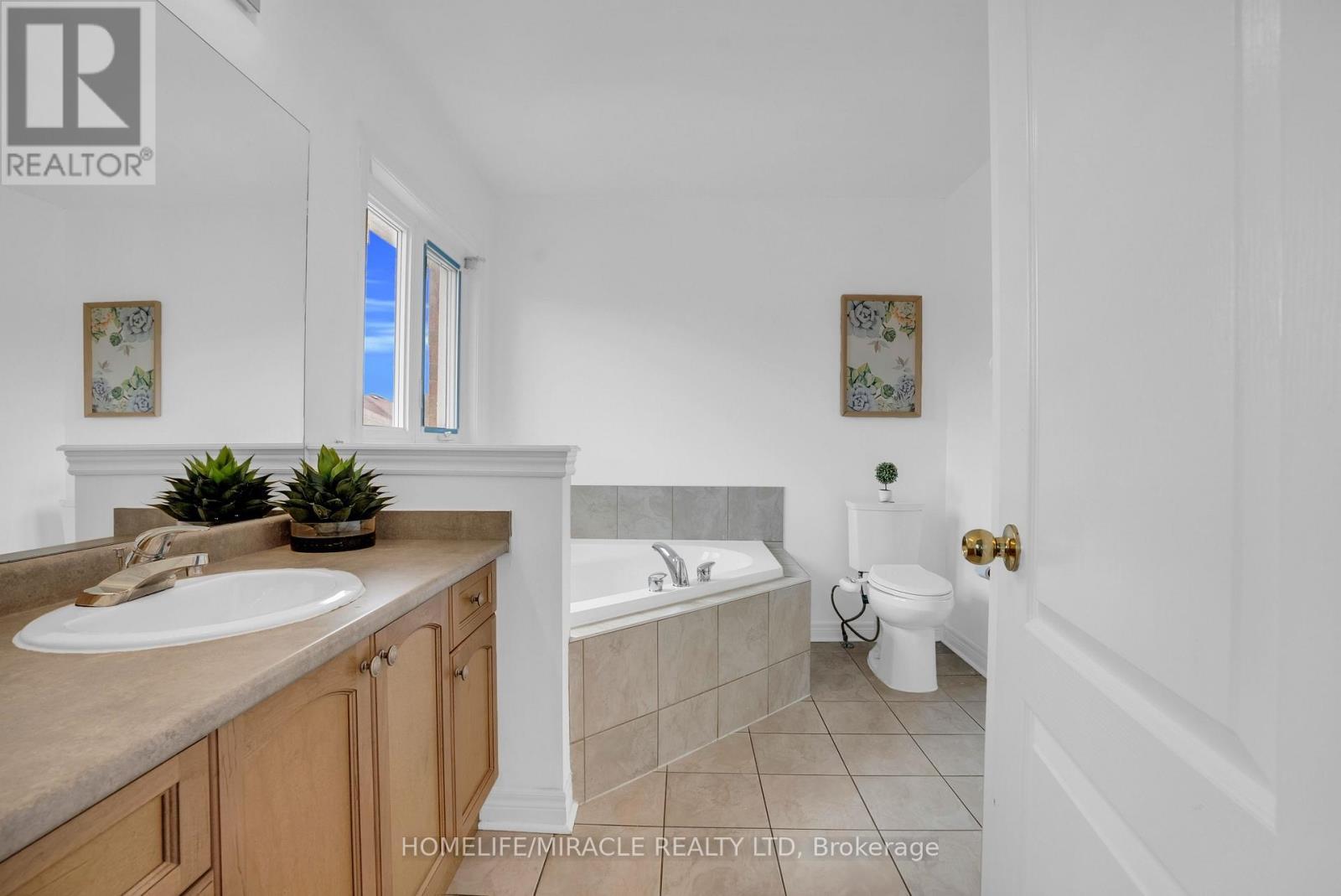 9 Gamson Crescent, Brampton, ON - Indoor Photo Showing Bathroom