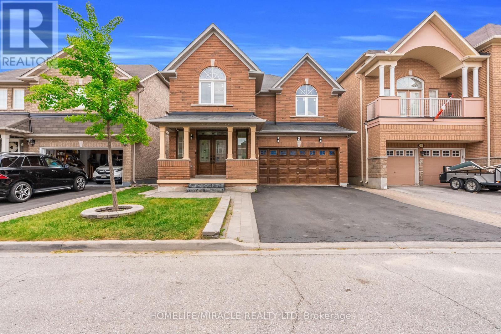 9 Gamson Crescent, Brampton, ON - Outdoor With Facade