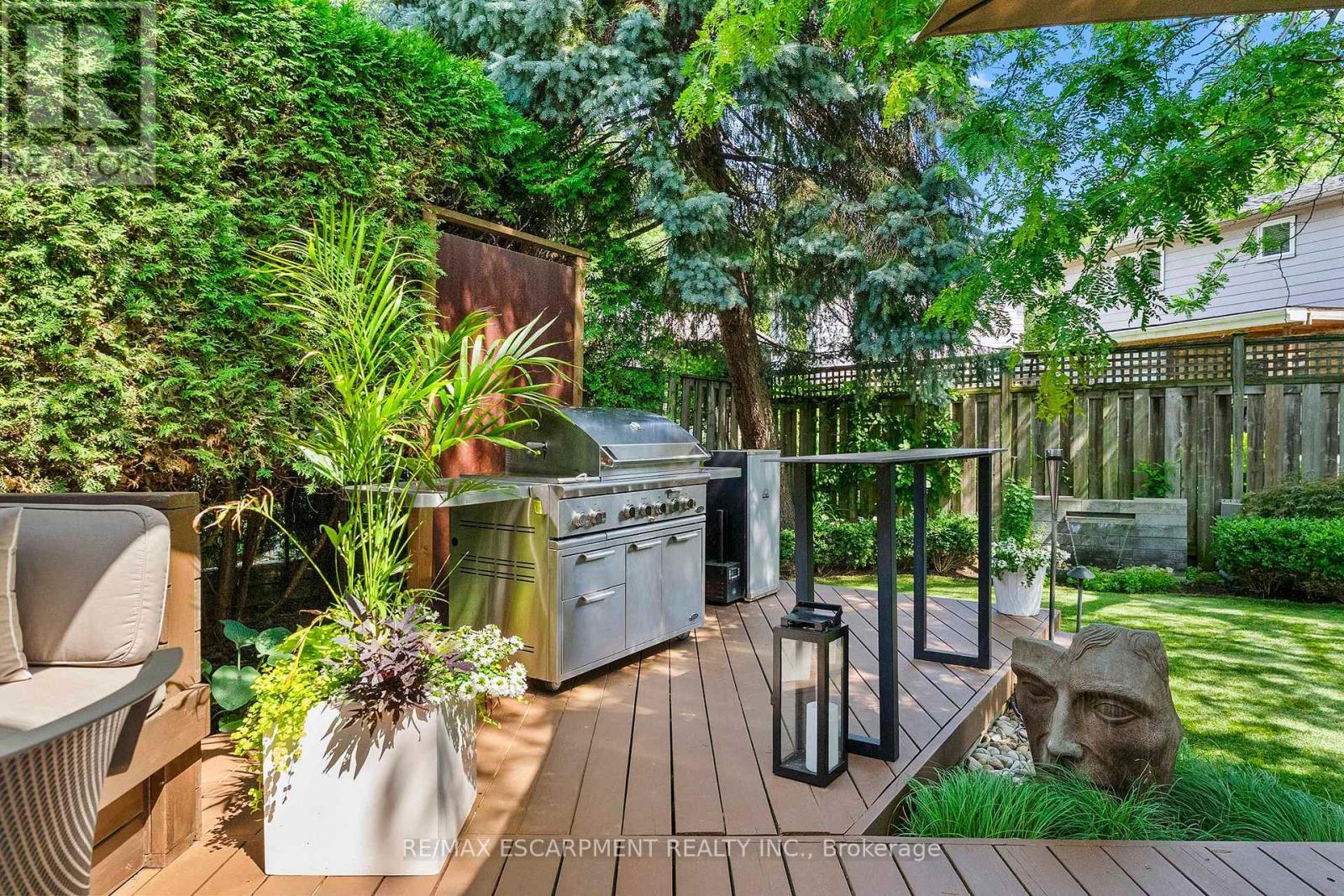 175 Mohawk Road, Oakville, ON - Outdoor