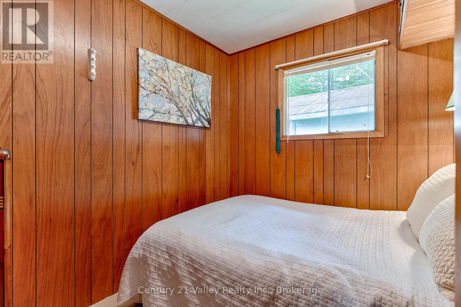 27A Maple Grove Lane, North Algona Wilberforce, ON - Indoor Photo Showing Bedroom