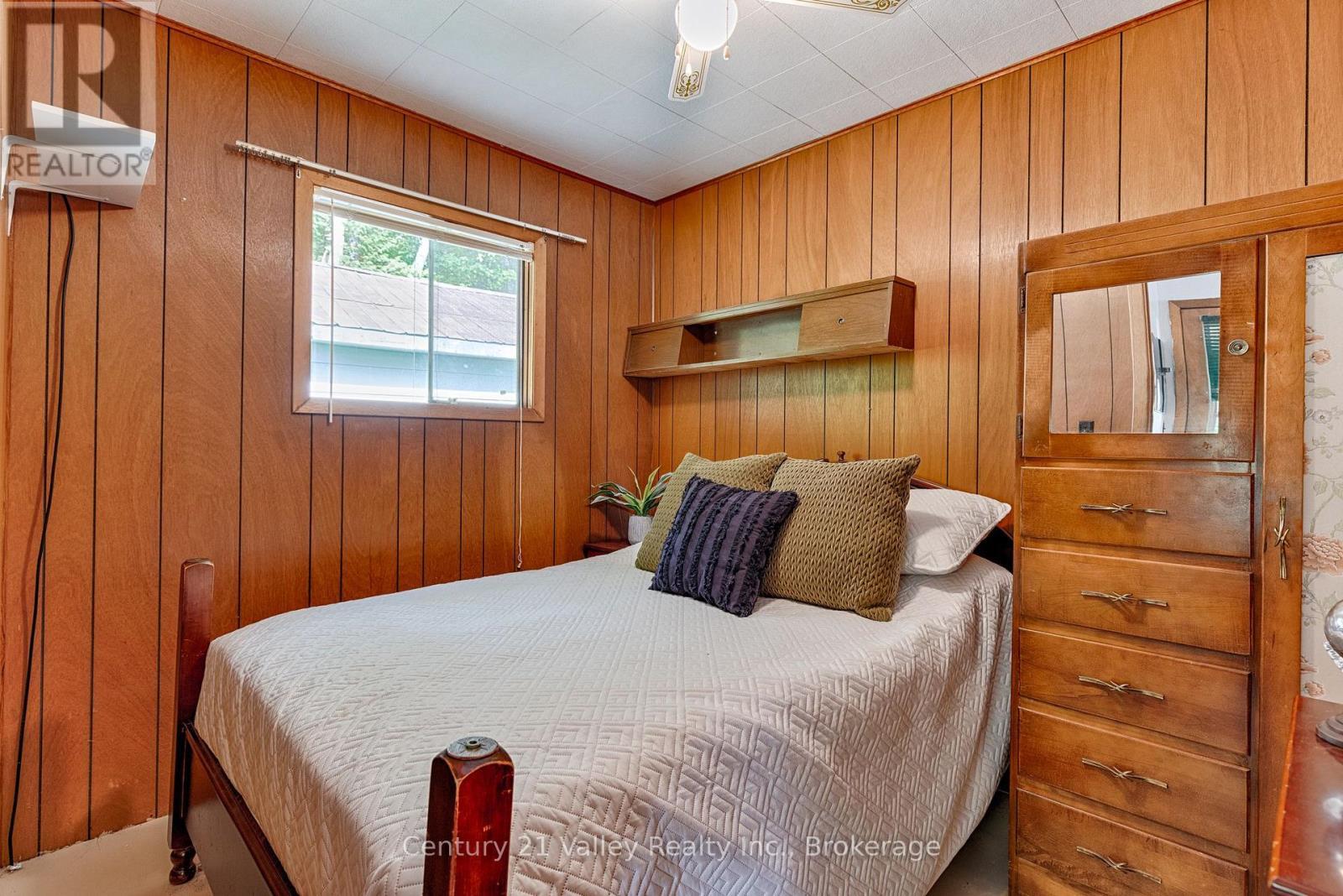 27A Maple Grove Lane, North Algona Wilberforce, ON - Indoor Photo Showing Bedroom
