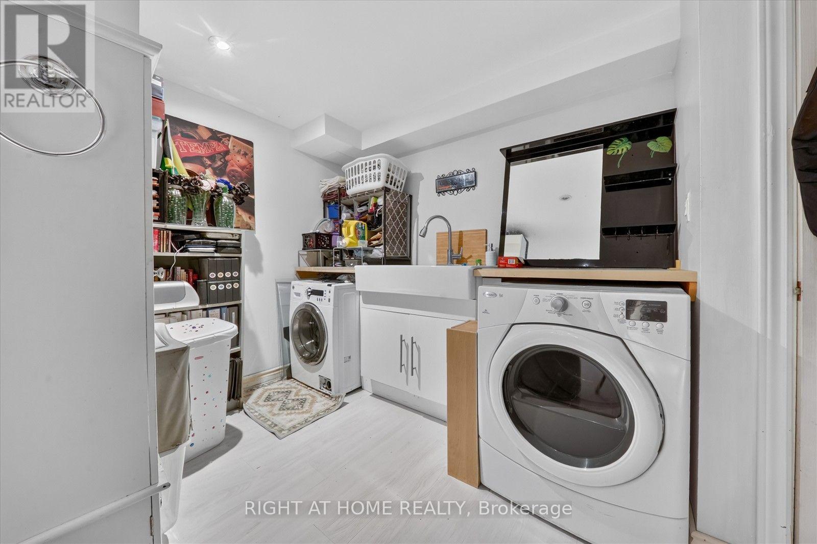 305 Alder Street, Orangeville, ON - Indoor Photo Showing Laundry Room