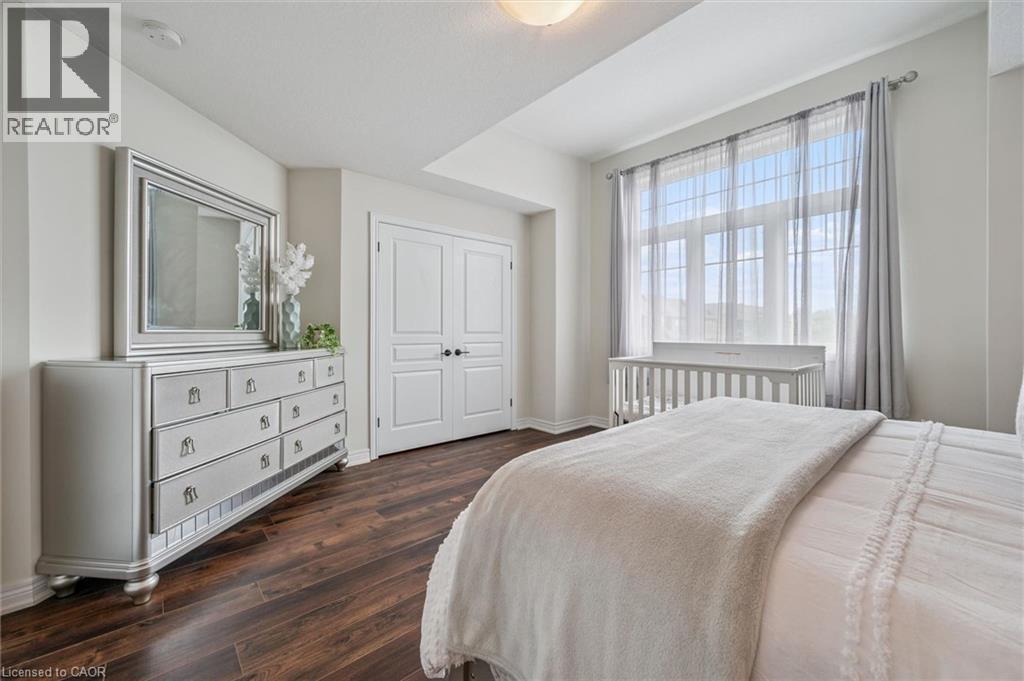 254 Gosling Gardens Unit# 12, Guelph, ON - Indoor Photo Showing Bedroom