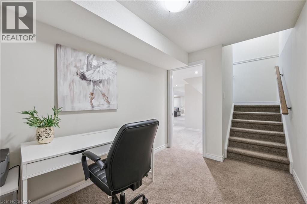 254 Gosling Gardens Unit# 12, Guelph, ON - Indoor Photo Showing Office