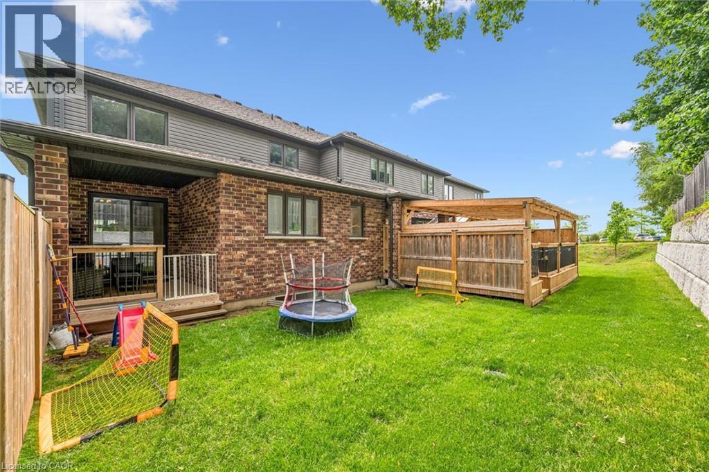 254 Gosling Gardens Unit# 12, Guelph, ON - Outdoor
