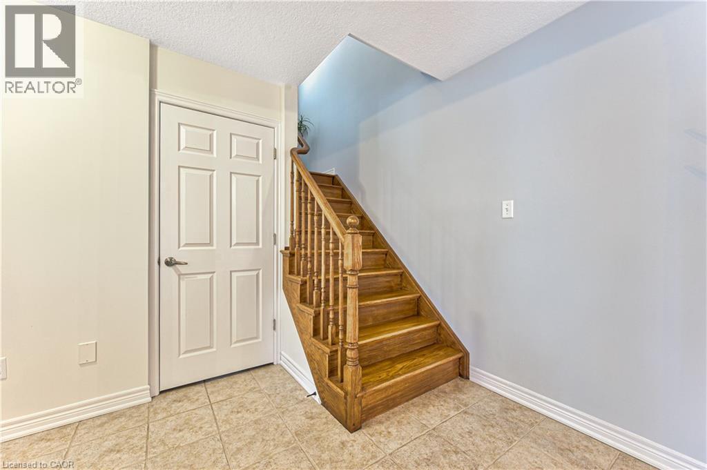 270 Springvalley Crescent, Hamilton, ON - Indoor Photo Showing Other Room