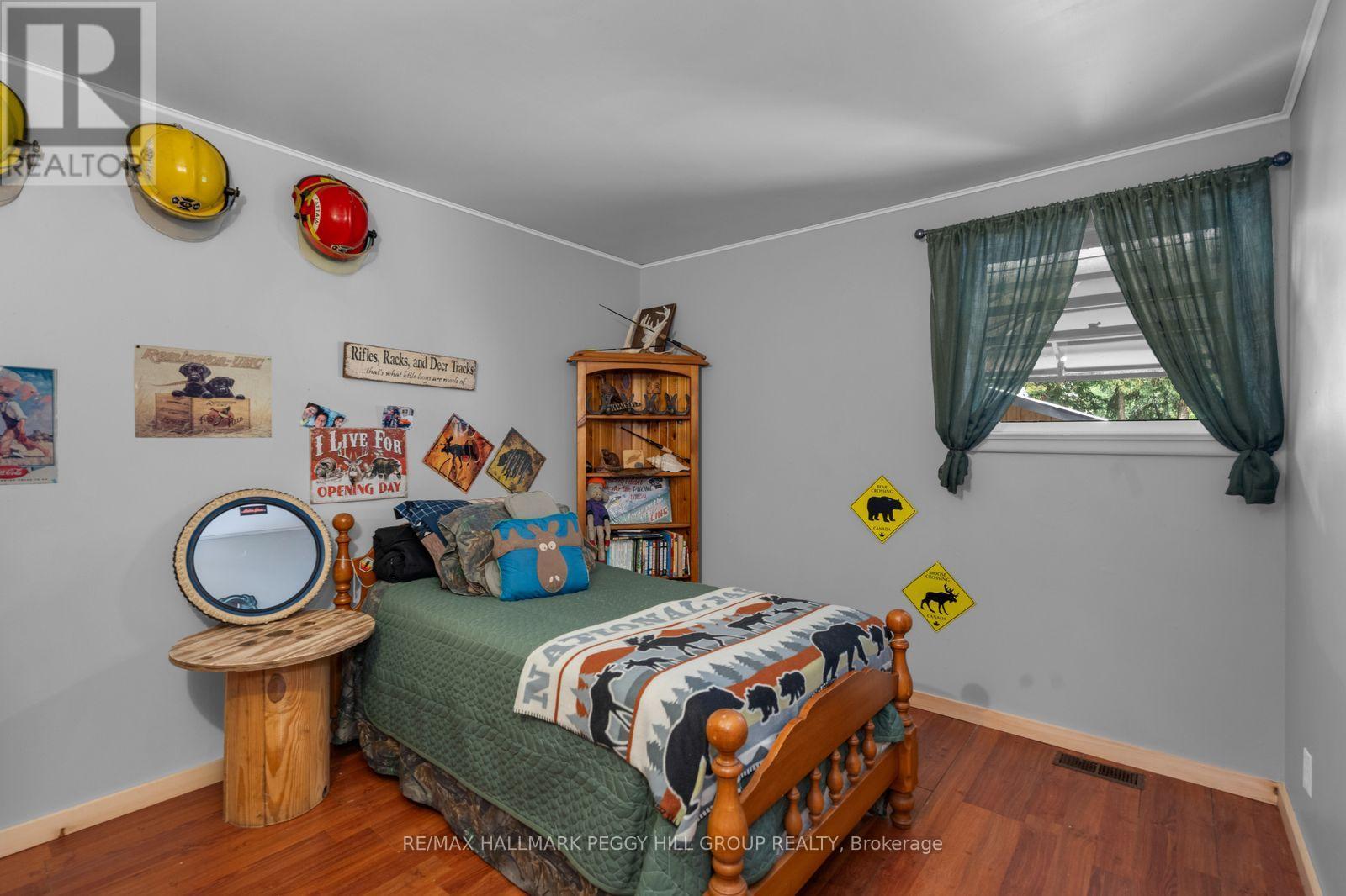 598321 2Nd Line W, Mulmur, ON - Indoor Photo Showing Bedroom
