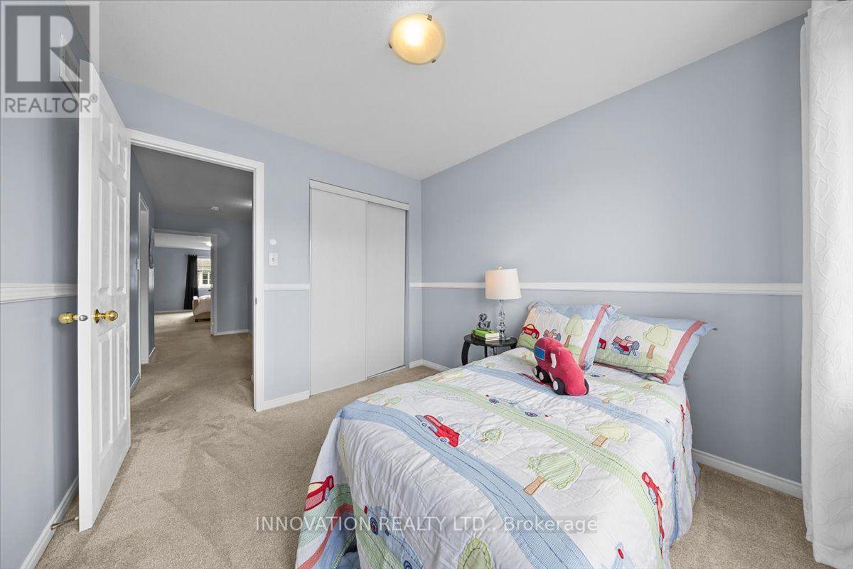 195 Golflinks Drive, Ottawa, ON - Indoor Photo Showing Bedroom