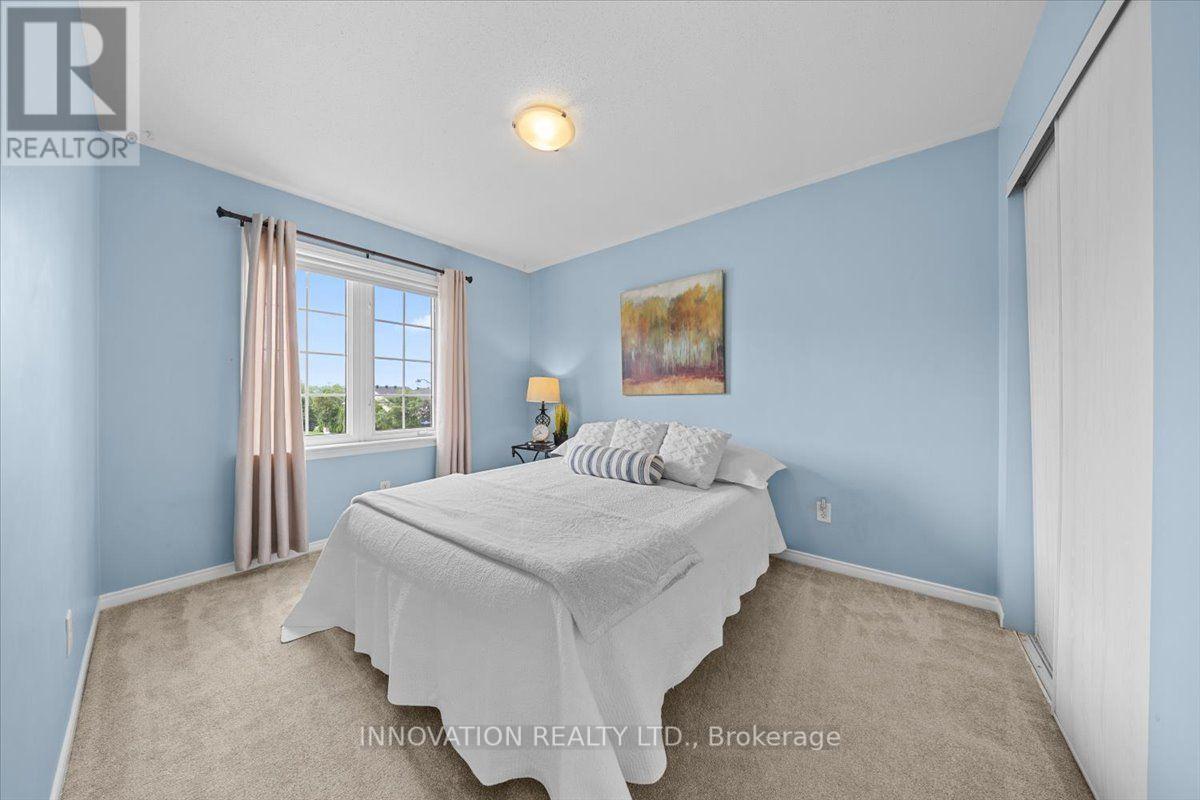 195 Golflinks Drive, Ottawa, ON - Indoor Photo Showing Bedroom