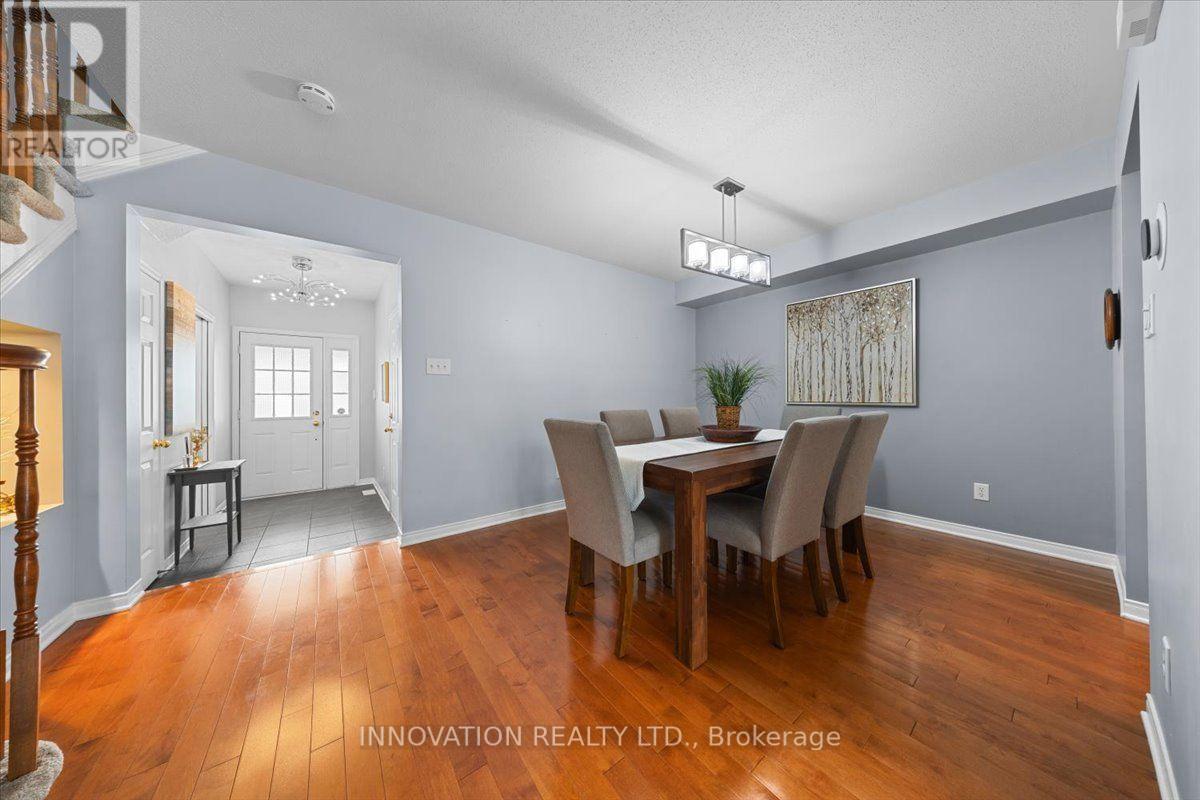 195 Golflinks Drive, Ottawa, ON - Indoor Photo Showing Dining Room