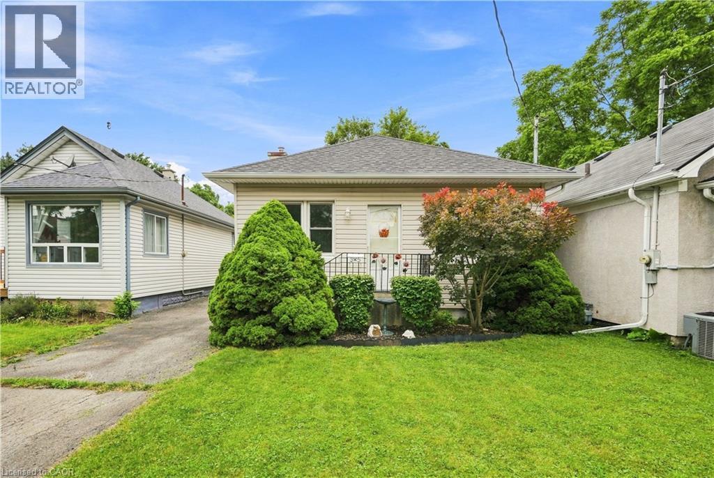 35 Chetwood Street, St. Catharines, ON - Outdoor