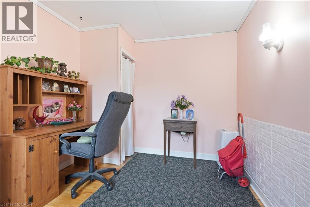 35 Chetwood Street, St. Catharines, ON - Indoor Photo Showing Other Room