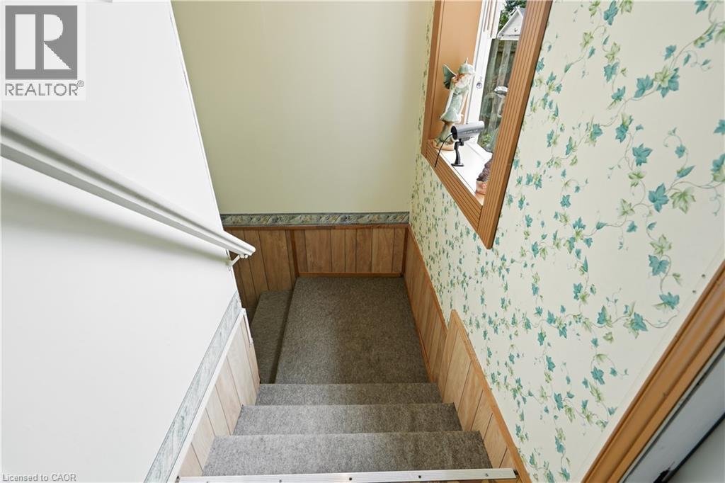 35 Chetwood Street, St. Catharines, ON - Indoor Photo Showing Other Room