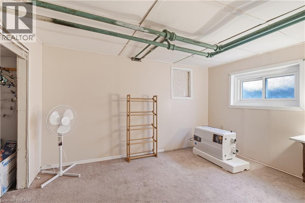 35 Chetwood Street, St. Catharines, ON - Indoor