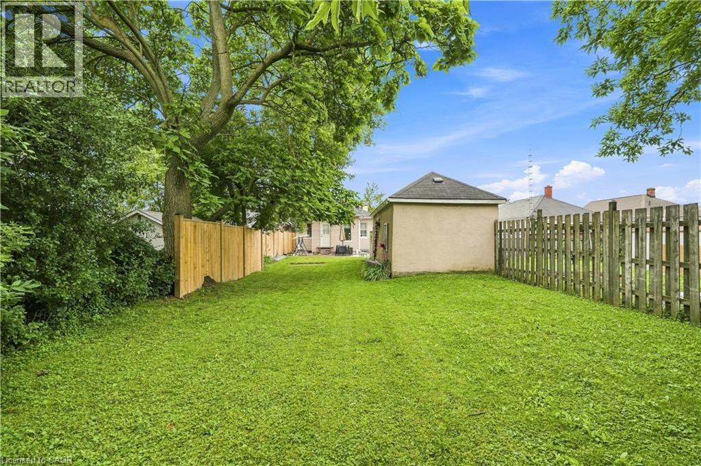 35 Chetwood Street, St. Catharines, ON - Outdoor