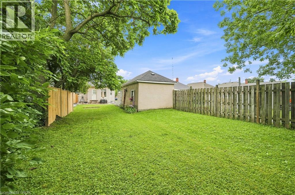 35 Chetwood Street, St. Catharines, ON - Outdoor