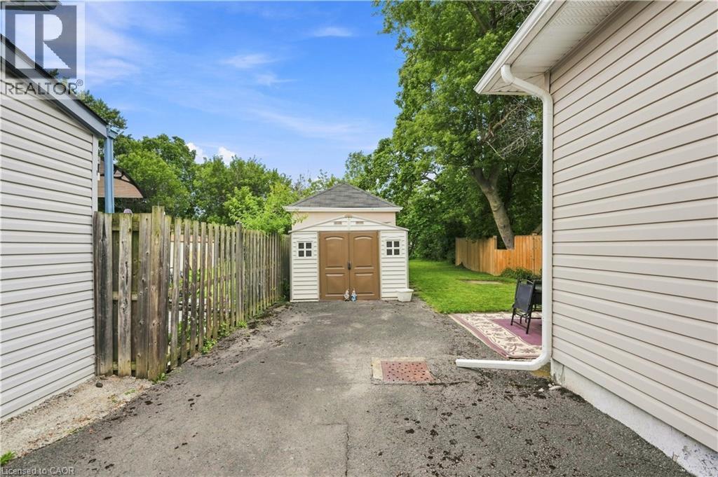 35 Chetwood Street, St. Catharines, ON - Outdoor With Exterior