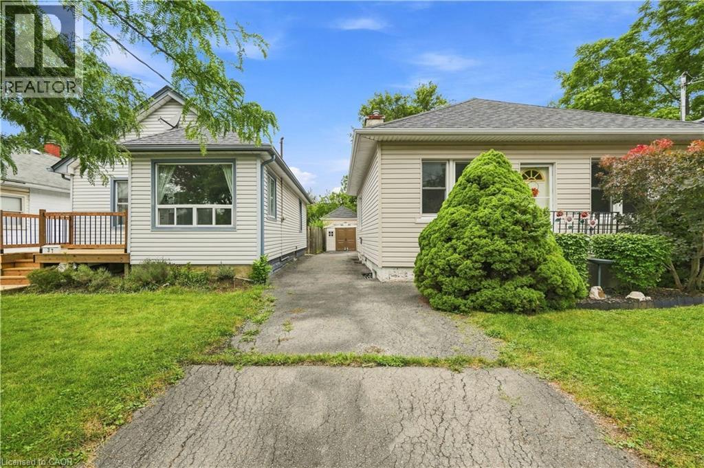 35 Chetwood Street, St. Catharines, ON - Outdoor