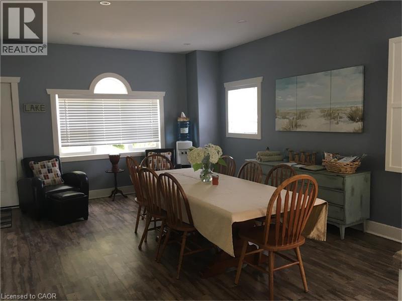 38 Walter Street, Turkey Point, ON - Indoor Photo Showing Dining Room