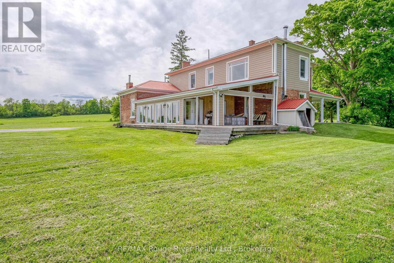 733 County Rd 2 Rd Road E, Otonabee-South Monaghan, ON - Outdoor With Deck Patio Veranda