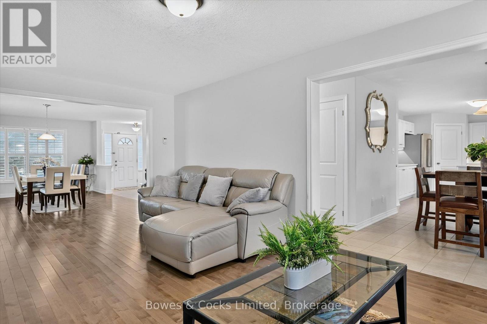 534 Grange Way, Peterborough (Northcrest Ward 5), ON - Indoor Photo Showing Other Room