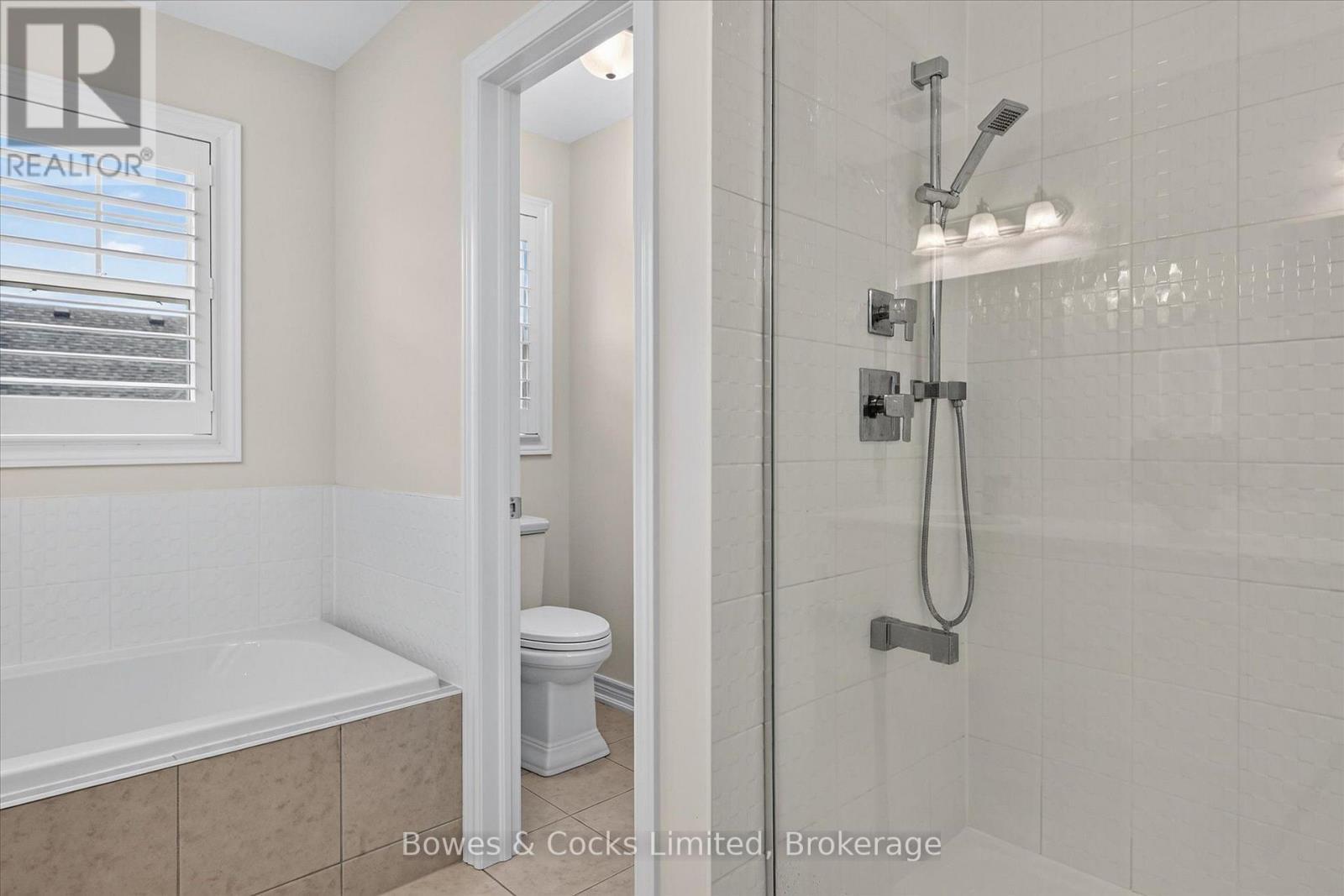 534 Grange Way, Peterborough (Northcrest Ward 5), ON - Indoor Photo Showing Bathroom