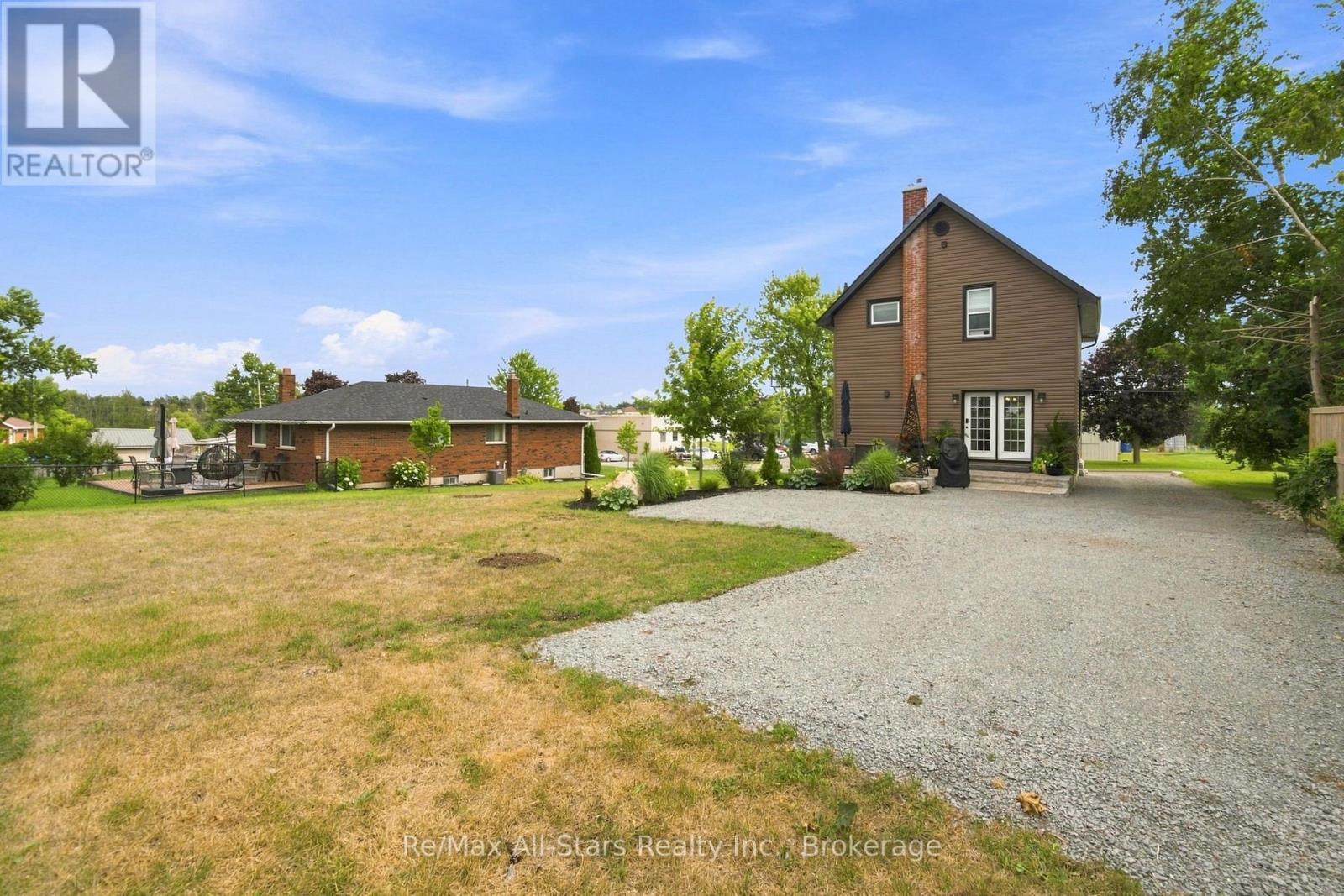 20 Mary Street E, Kawartha Lakes (Lindsay), ON - Outdoor
