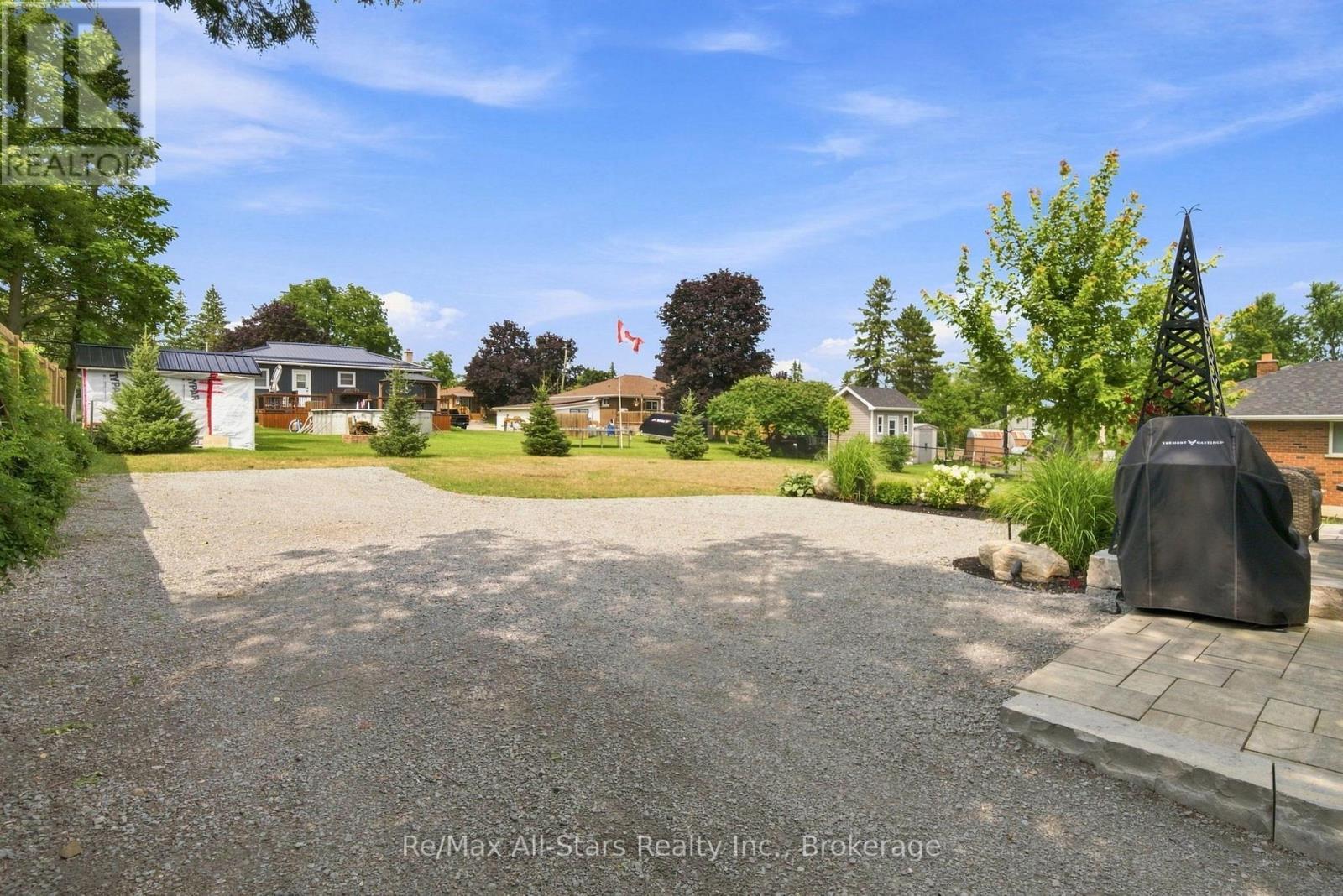 20 Mary Street E, Kawartha Lakes (Lindsay), ON - Outdoor