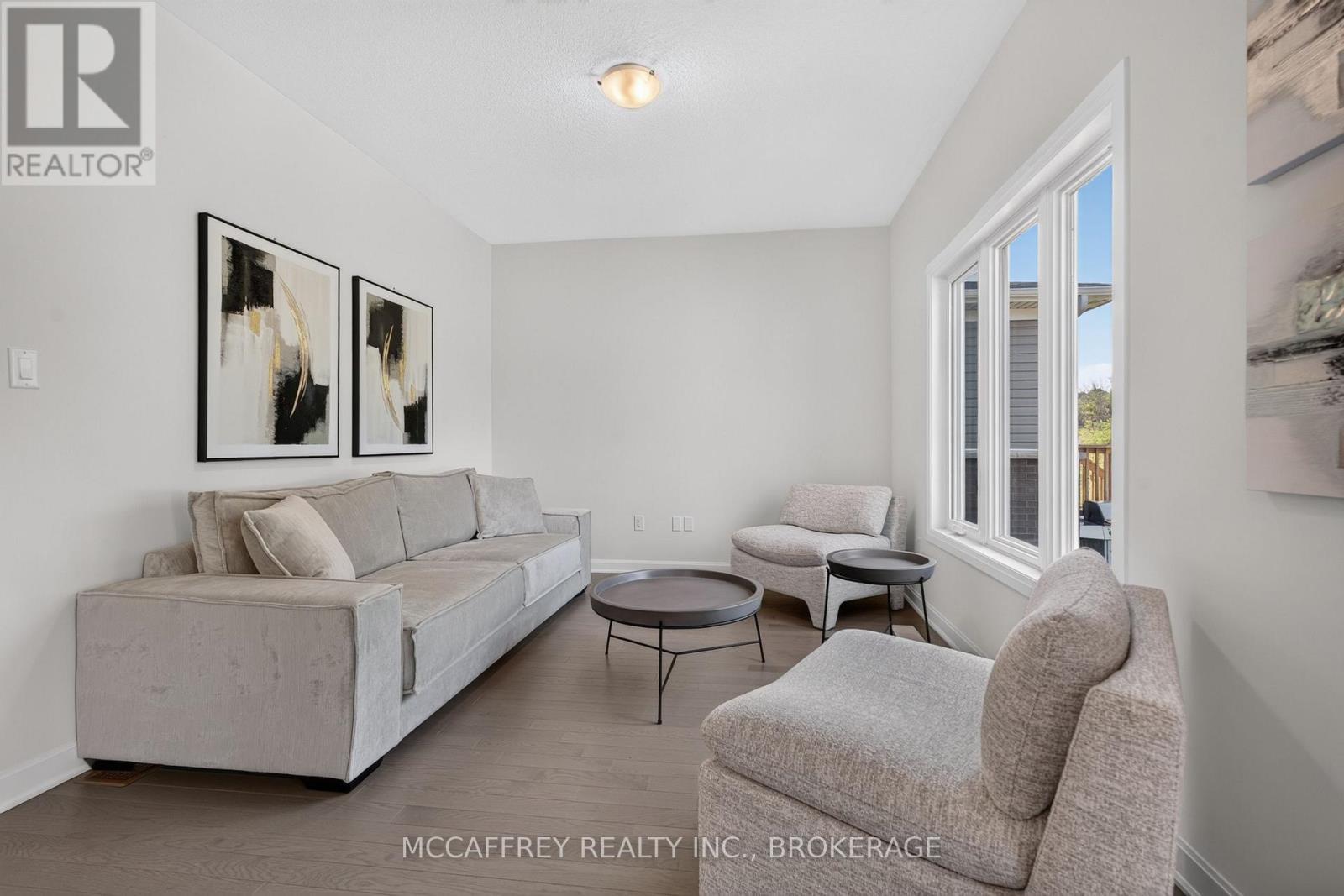 162 Purdy Road, Loyalist (Bath), ON - Indoor Photo Showing Living Room