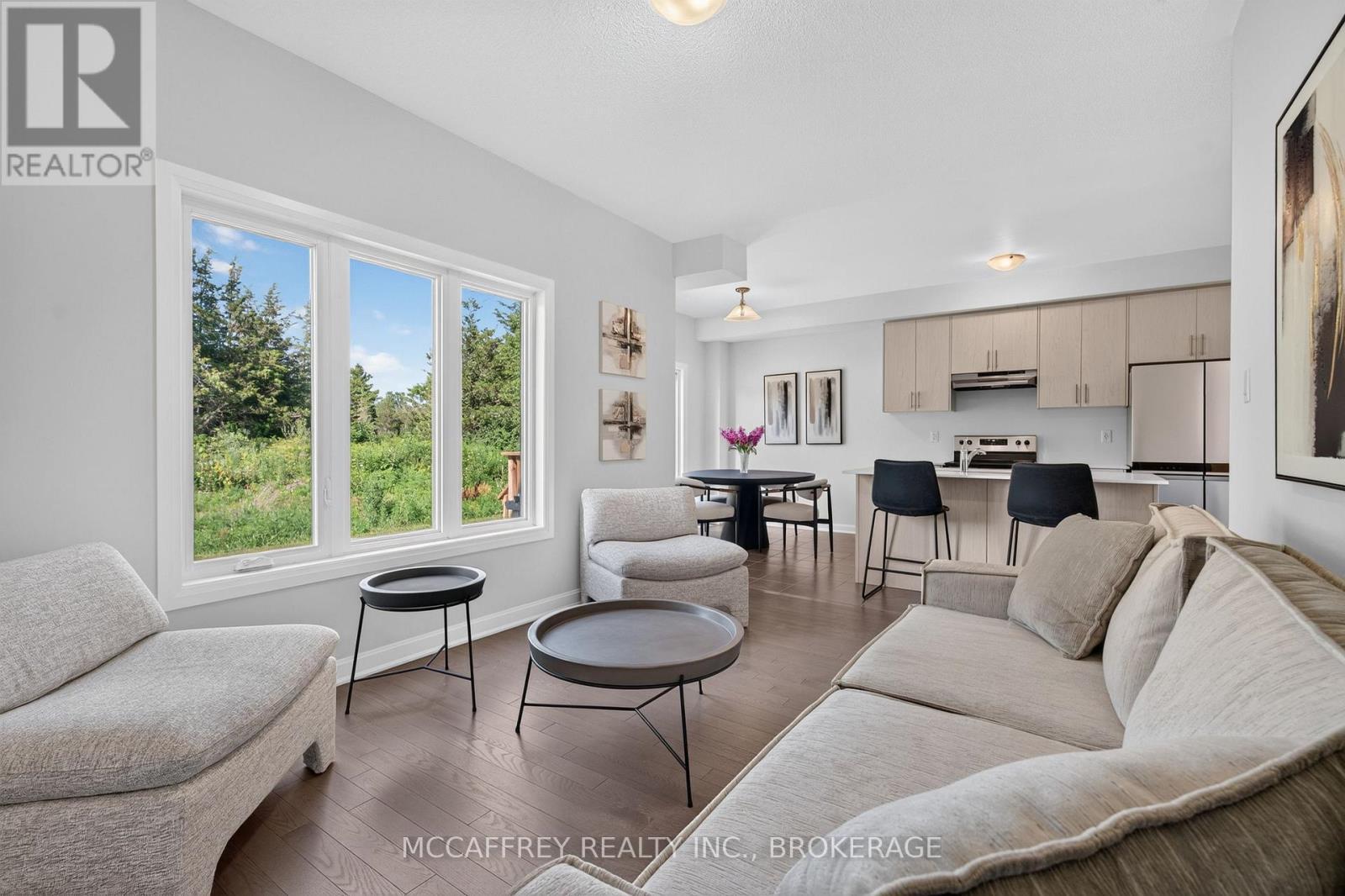162 Purdy Road, Loyalist (Bath), ON - Indoor Photo Showing Living Room