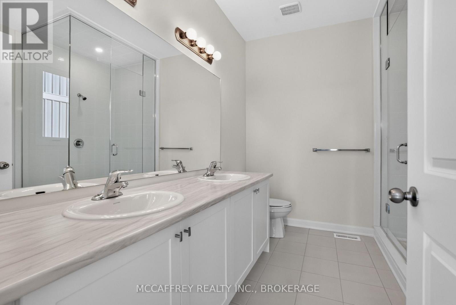 42 Golf Links Drive, Loyalist (Bath), ON - Indoor Photo Showing Bathroom
