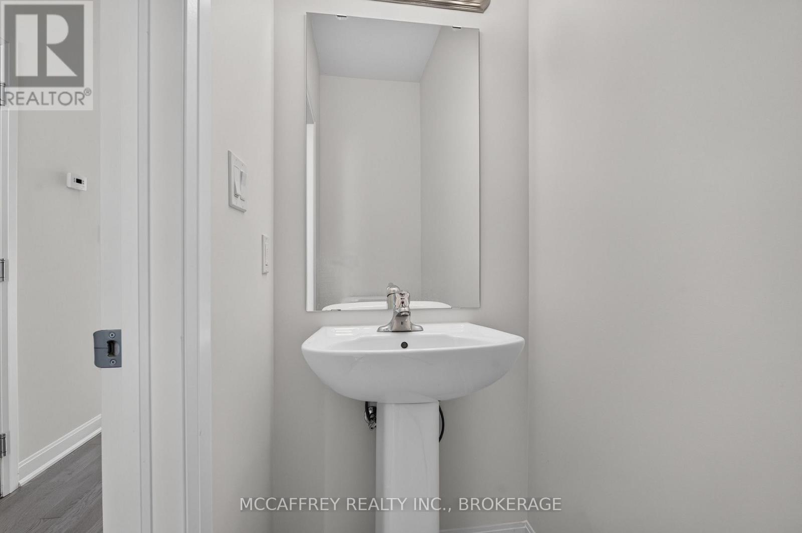 42 Golf Links Drive, Loyalist (Bath), ON - Indoor Photo Showing Bathroom