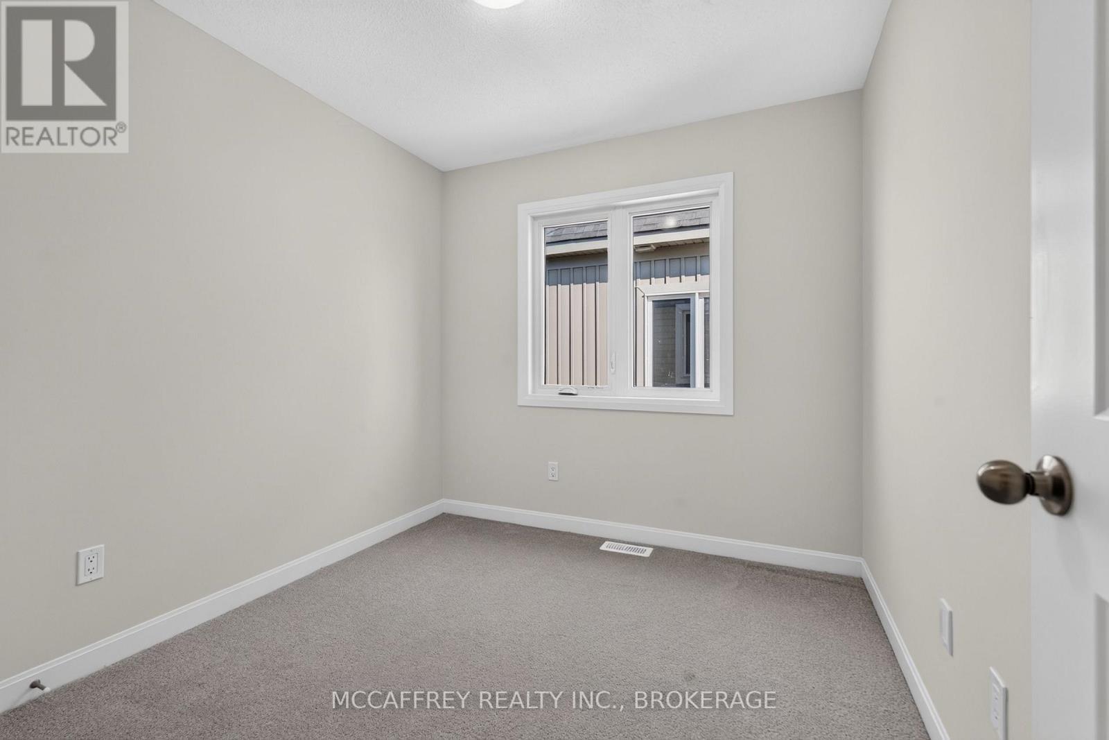 42 Golf Links Drive, Loyalist (Bath), ON - Indoor Photo Showing Other Room