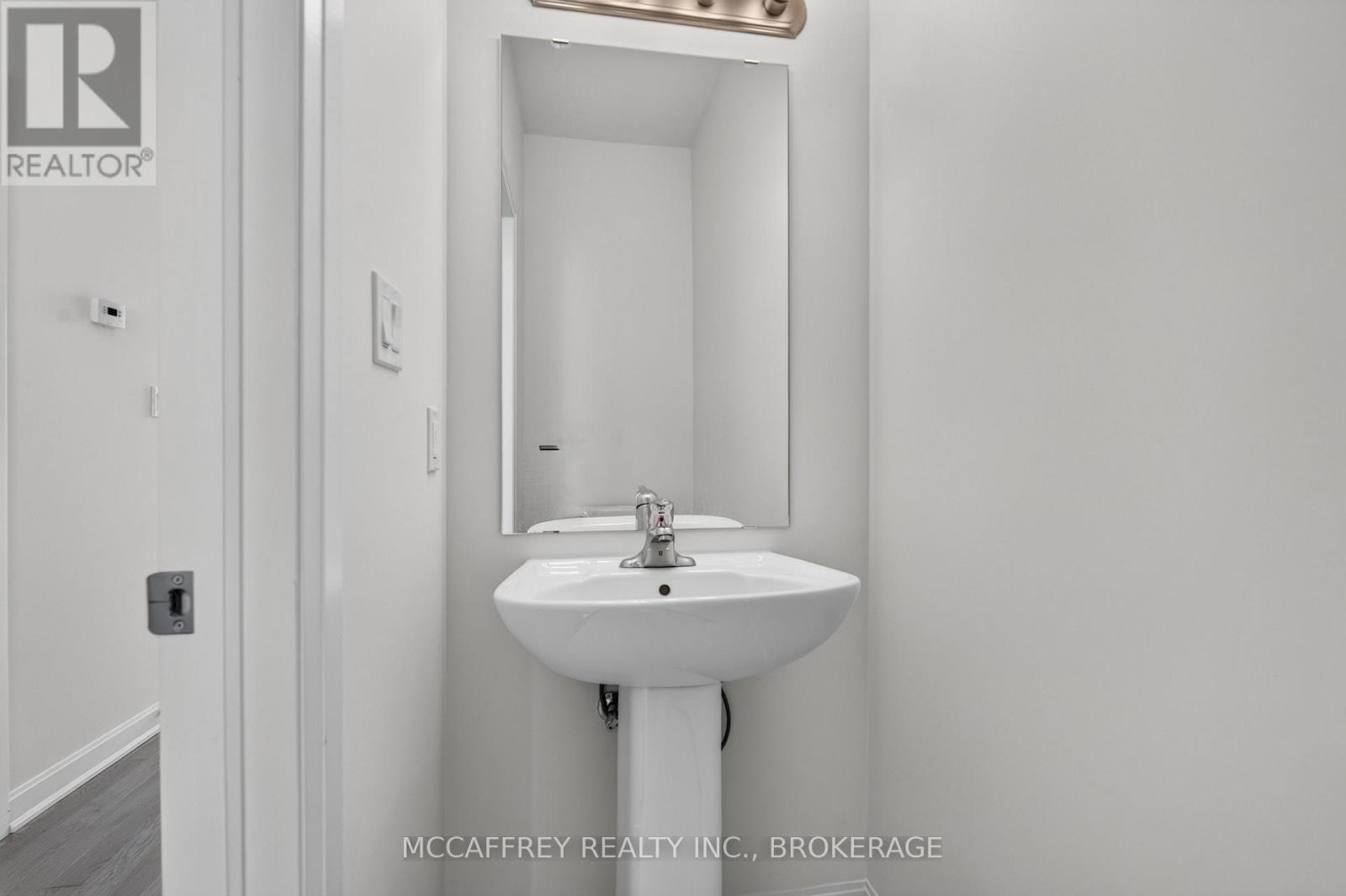 42 Golf Links Drive, Loyalist (Bath), ON - Indoor Photo Showing Bathroom