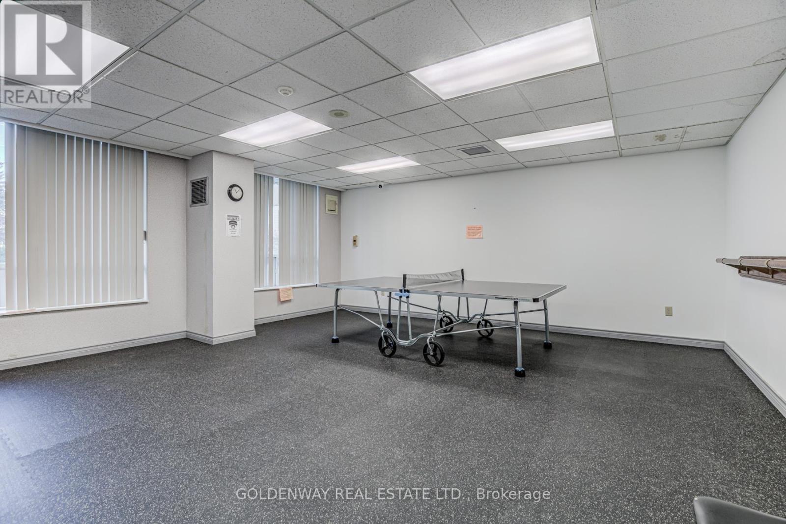 402 - 18 Pemberton Avenue, Toronto, ON - Indoor