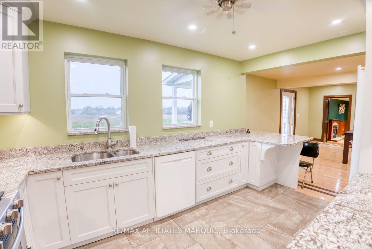 421 Summers Road, Rideau Lakes, ON - Indoor Photo Showing Kitchen With Double Sink