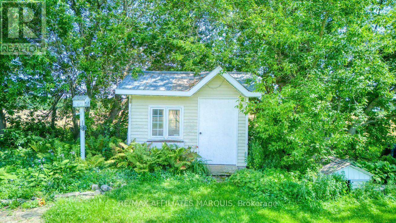 more storage room! - 421 Summers Road, Rideau Lakes, ON - Outdoor