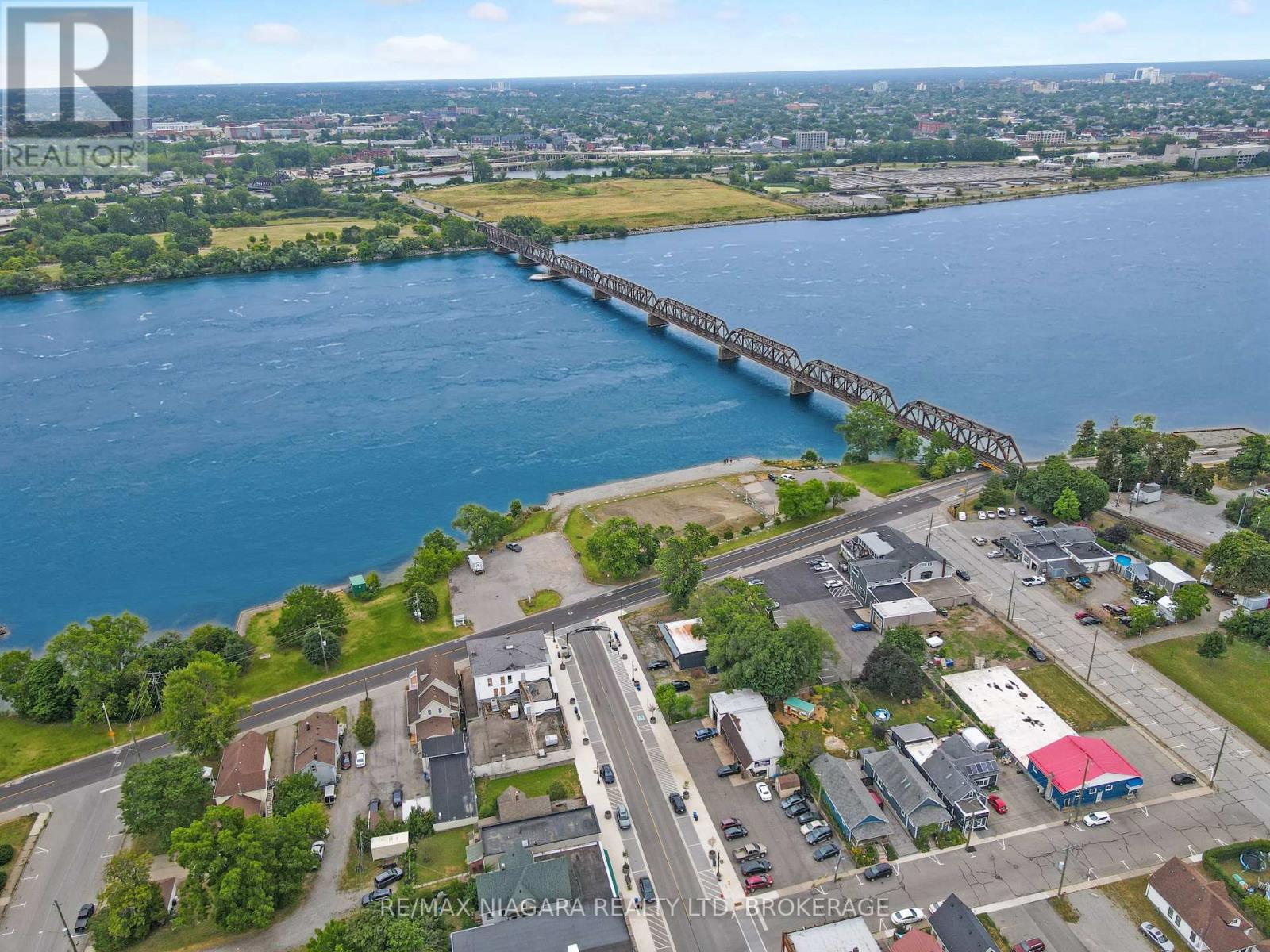 607 Niagara Boulevard, Fort Erie (Central), ON