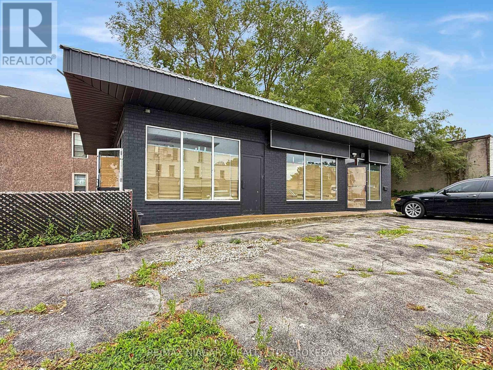 607 Niagara Boulevard, Fort Erie (Central), ON