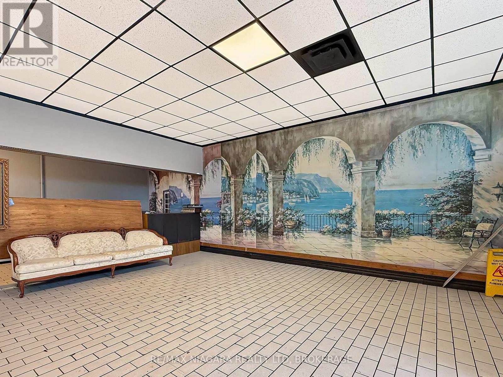 607 Niagara Boulevard, Fort Erie (Central), ON