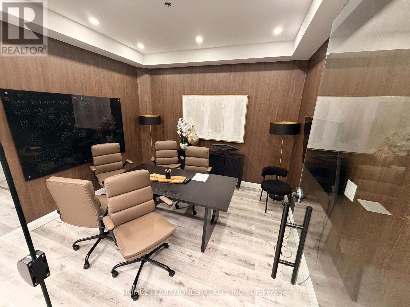 220 - 3465 Platinum Road, Mississauga, ON