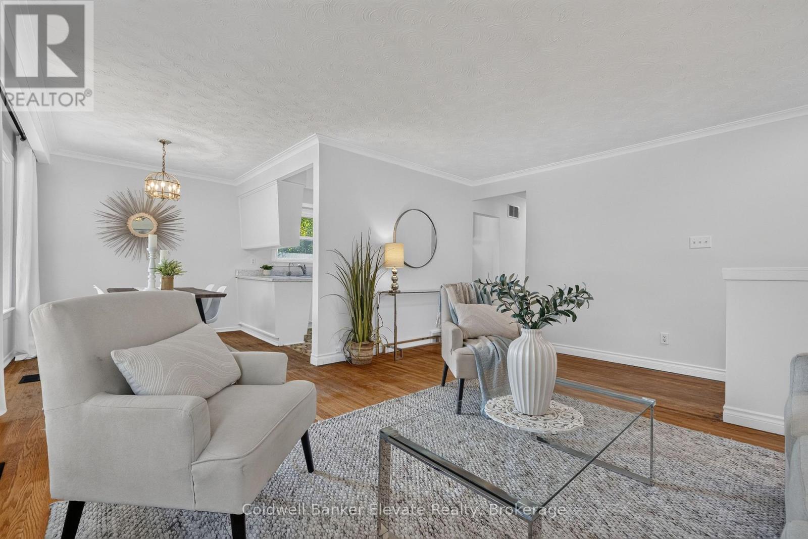 46 Mcintyre Crescent, Halton Hills, ON - Indoor Photo Showing Living Room